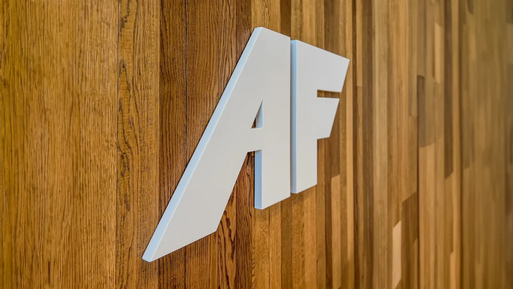 Logo AF Petroli su parete