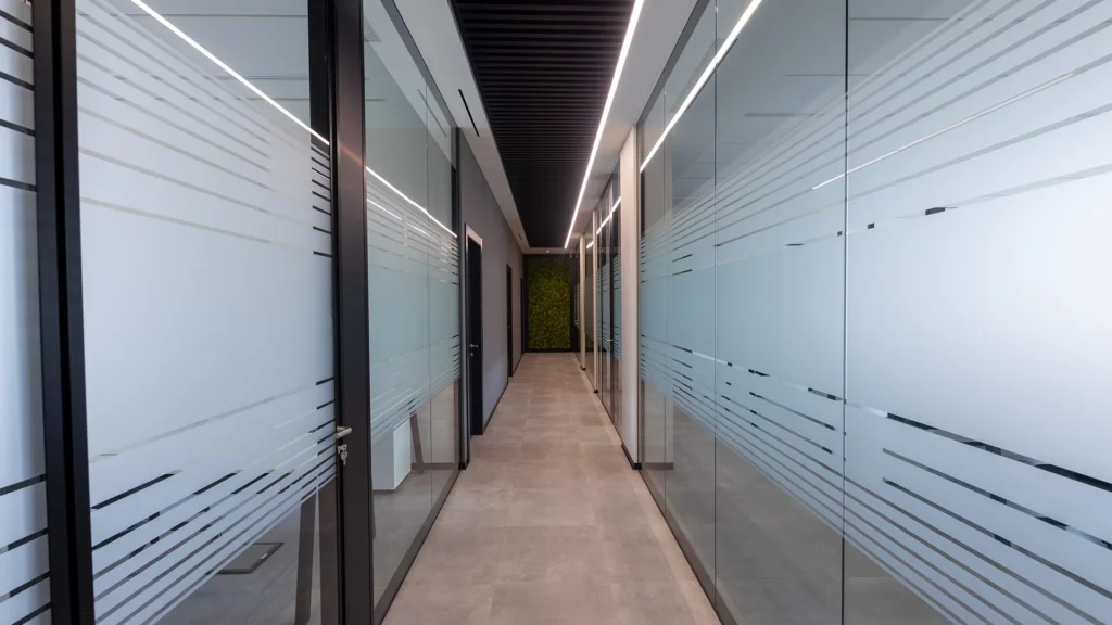 Corridoio uffici AF Petroli