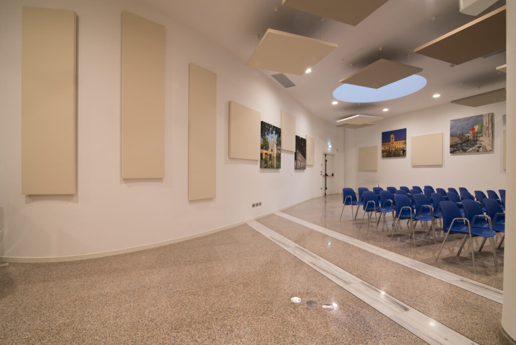 Auditorium Comune di Padova - Sala con pannelli acustici