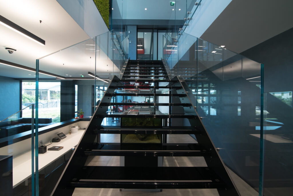 Scala in vetro retroverniciato - jkfitness