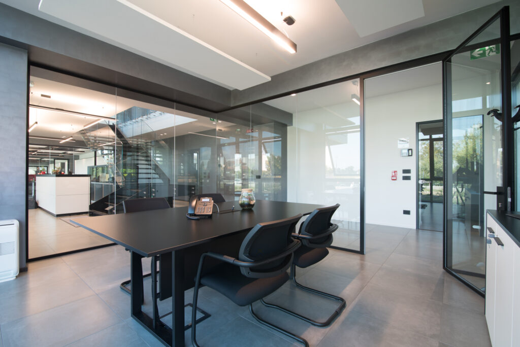 Sala riunioni direzionale vetrata - jkfitness