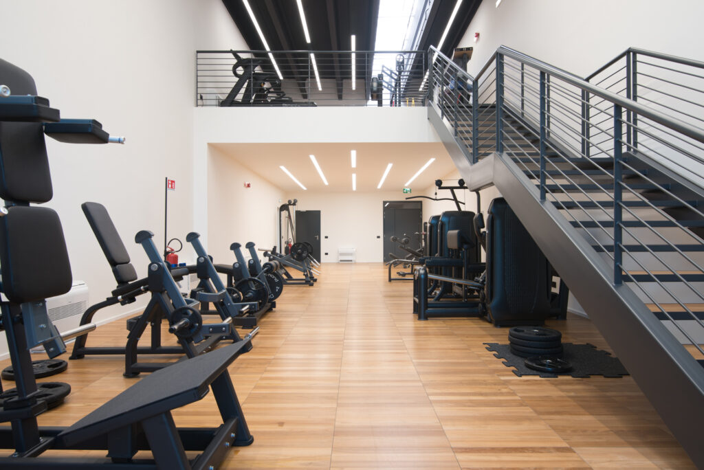 attrezzature fitness e scala in vetro - jkfitness