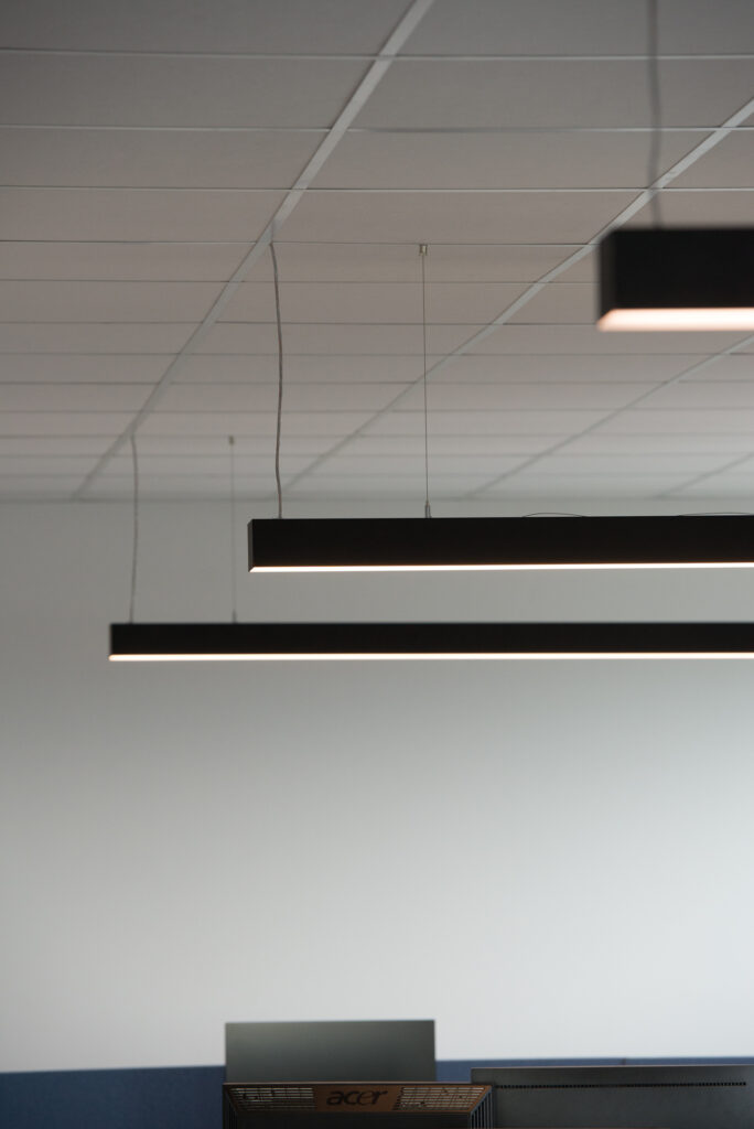 Sistema di illuminazione lineare per open space – Kite Engineering