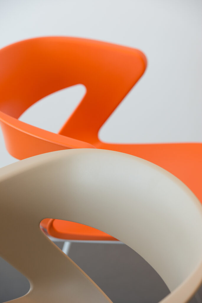 Design sedute contemporanee per ambienti condivisi – Kite Engineering