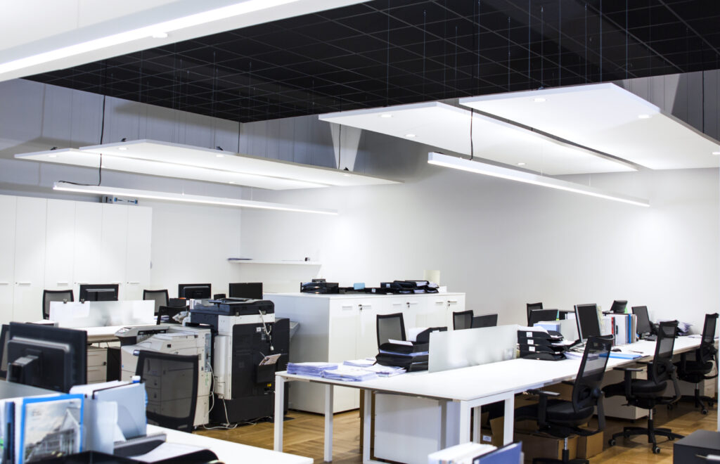 Open space Gibus con progetto acustico e illuminotecnico integrato