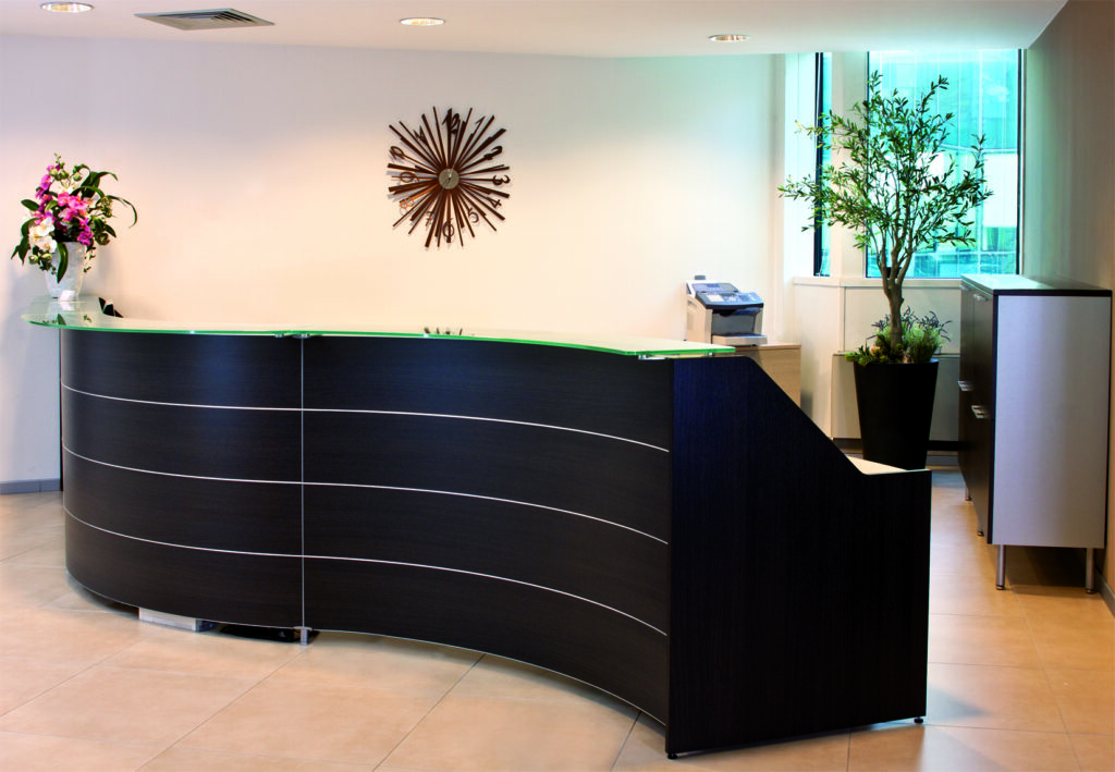 Zona reception con design elegante e funzionale – CQOP